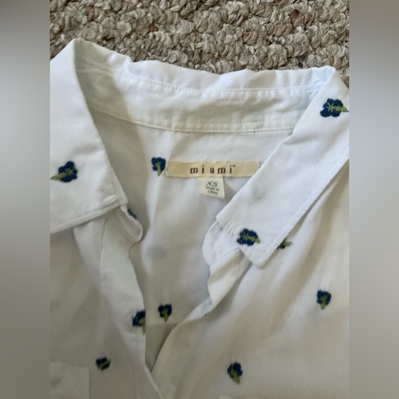 White Button Down with Blue Flowers - Picture 5 of 5